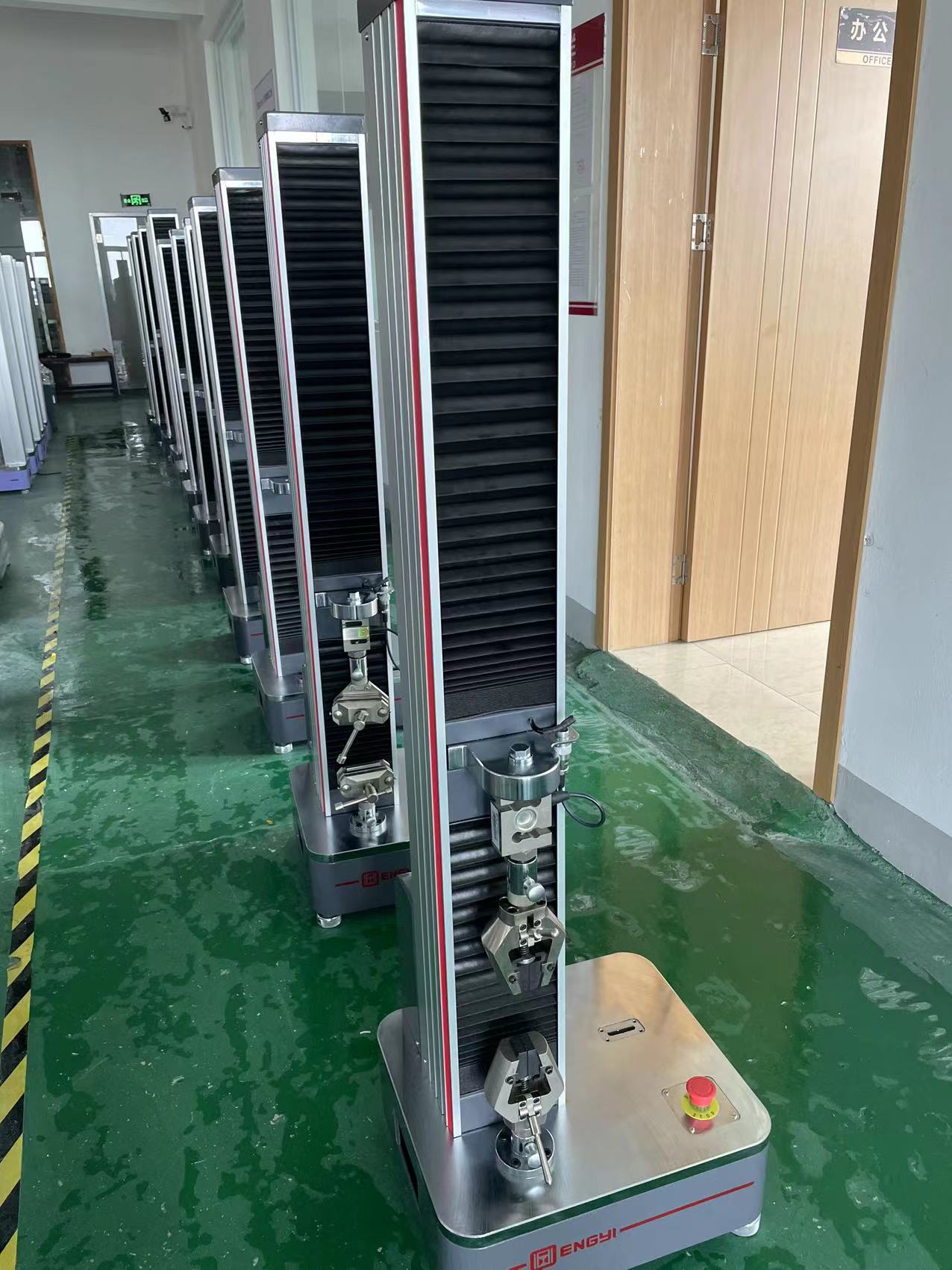 衡翼水凝膠萬(wàn)能拉伸壓縮試驗(yàn)機(jī)為客戶(hù)提供解決方案